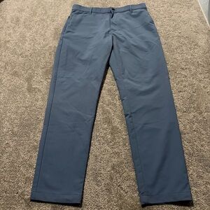 Banana Republic men’s golf casual pants in blue silky strong material size 34x32